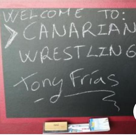 Tony Frias - Canarian Wrestling La Laguna  Bagian luar foto